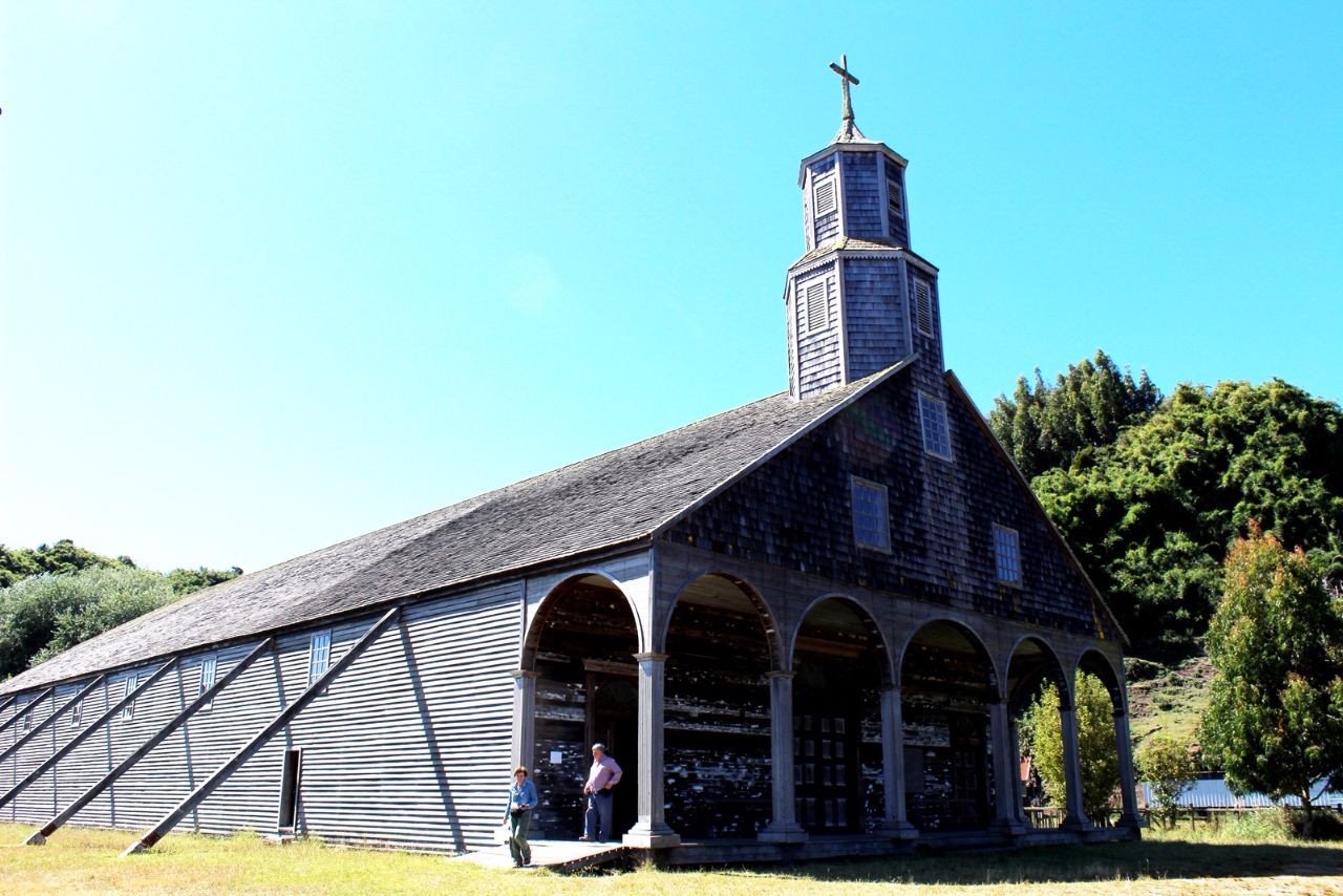 Церковь Святой Богоматери в посёлке Кинчао / Iglesia Nuestra Señora de Gracia de villa Quinchao