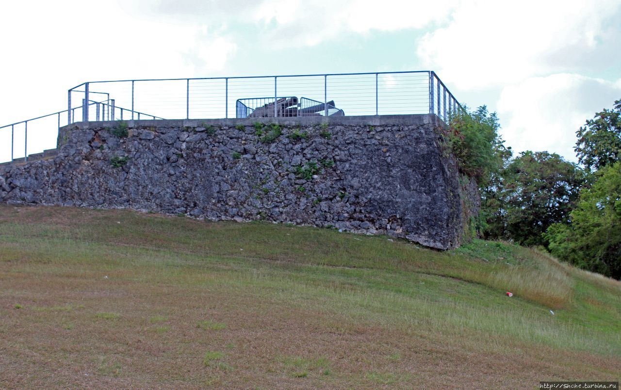 Старый форт, как смотровая площадка на столицу Гуама