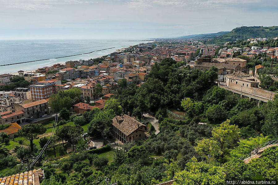 Гроттамаре на Пальмовой Ривьере Гроттамаре, Италия Гроттамаре на Пальмовой Ривьере Гроттамаре, Италия