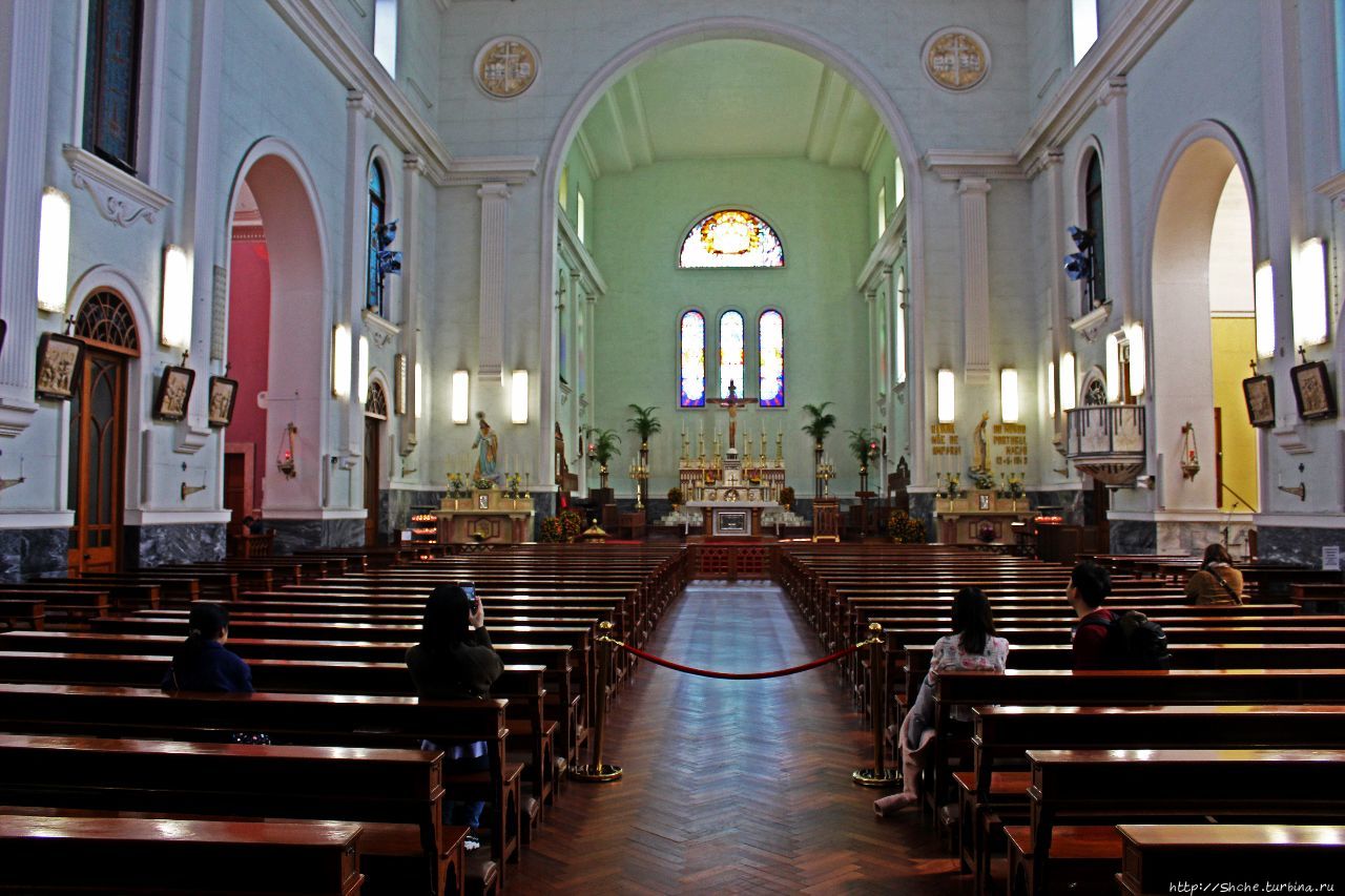 Кафедральный собор и Кафедральная площадь в Макао