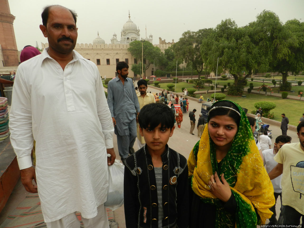Пакистан. Ч-2. От гуннов до Великих Моголов. Мечеть Бадшахи Лахор, Пакистан