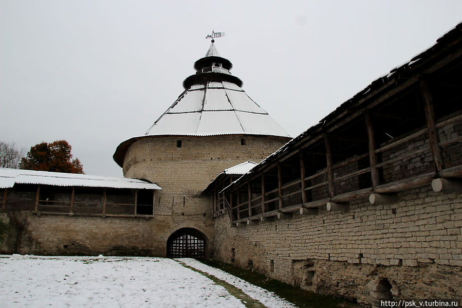 Покровская башня, несколько раз красиво горевшая, а ныне являющиеся самой высокой в Европе! Покровская башня, несколько раз красиво горевшая, а ныне являющиеся самой высокой в Европе!