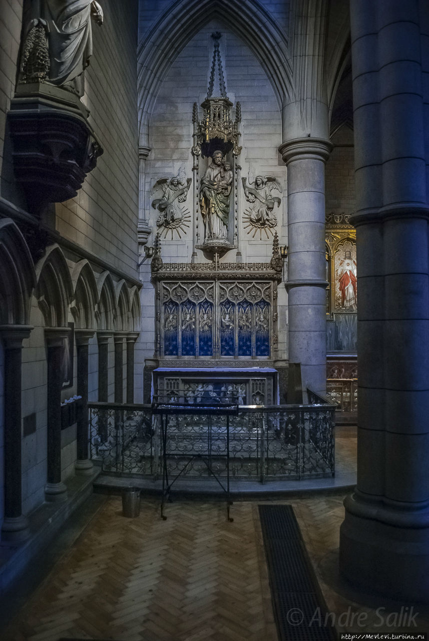 Римско-католическая церковь Лондон, Великобритания Римско-католическая церковь Лондон, Великобритания