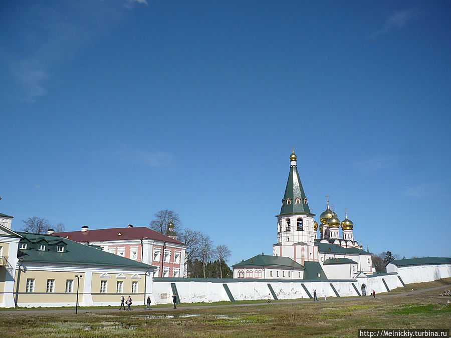 Прогулка по Иверскому монастырю