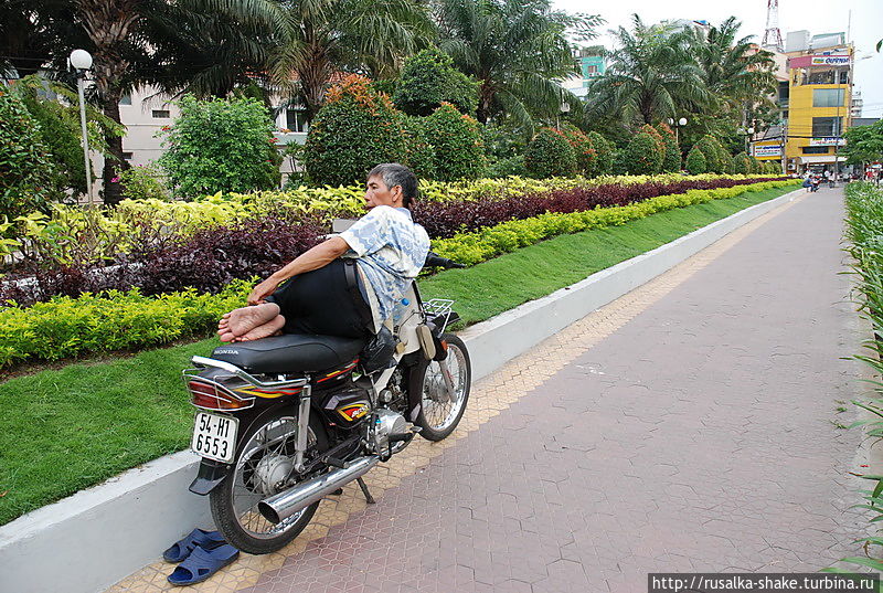 Я научилась переходить дорогу! Бао-Лок, Вьетнам
