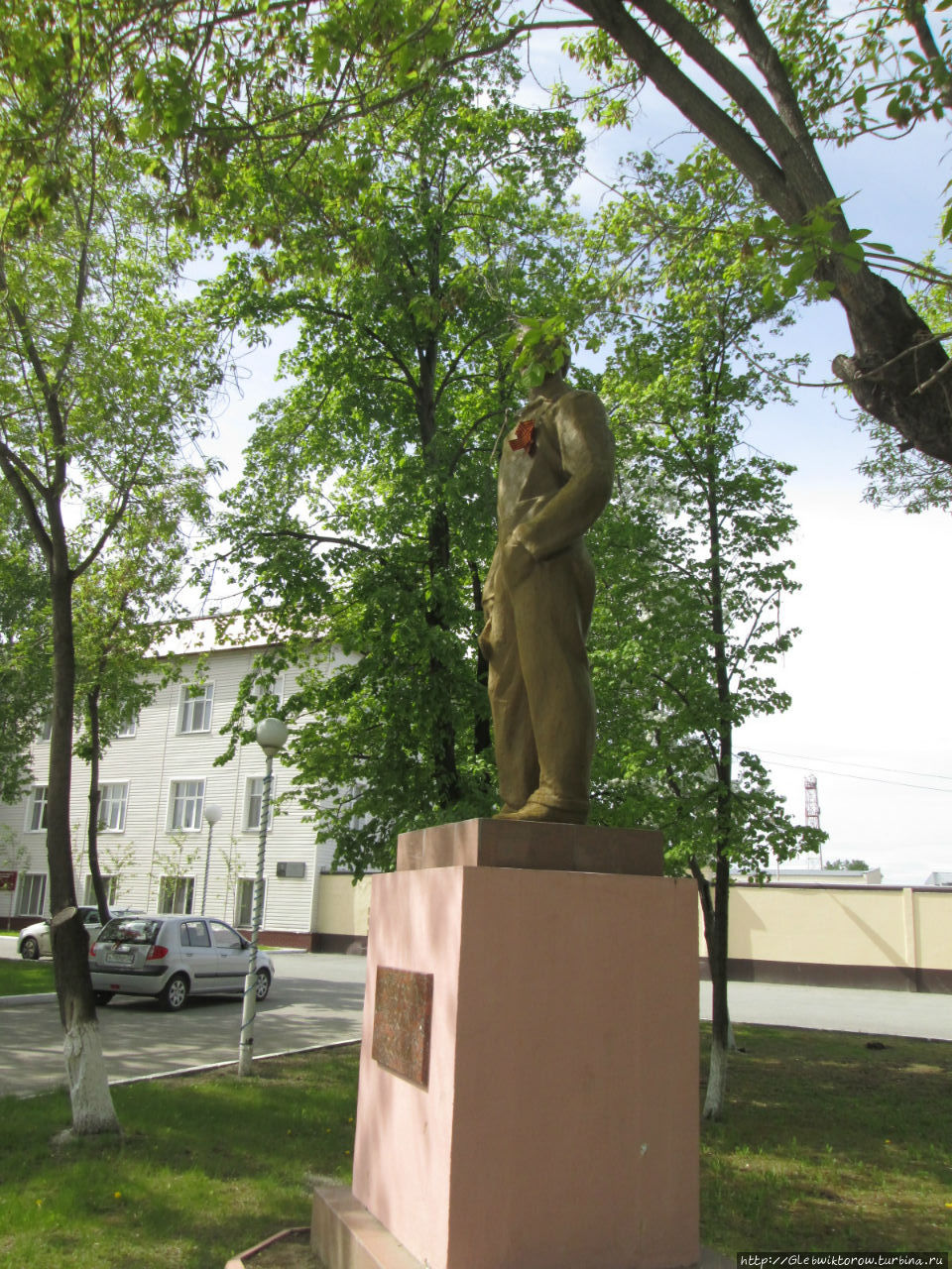 Памятник Трудовому народу России / A monument to the working people of Russia