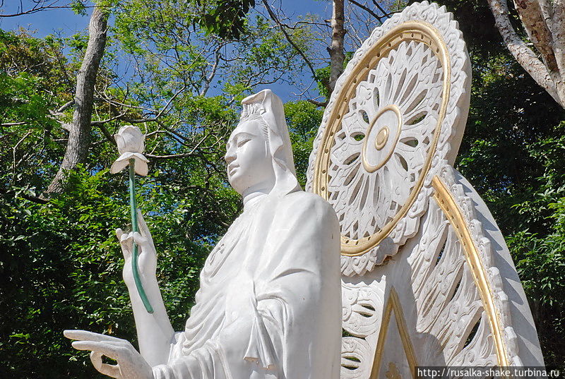 Три статуи Будд Ла-Ги, Вьетнам