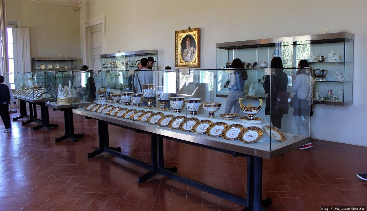 Музе императорского фарфора. Музей находится в особняке Казино дель Кавальери. Флоренция, Италия