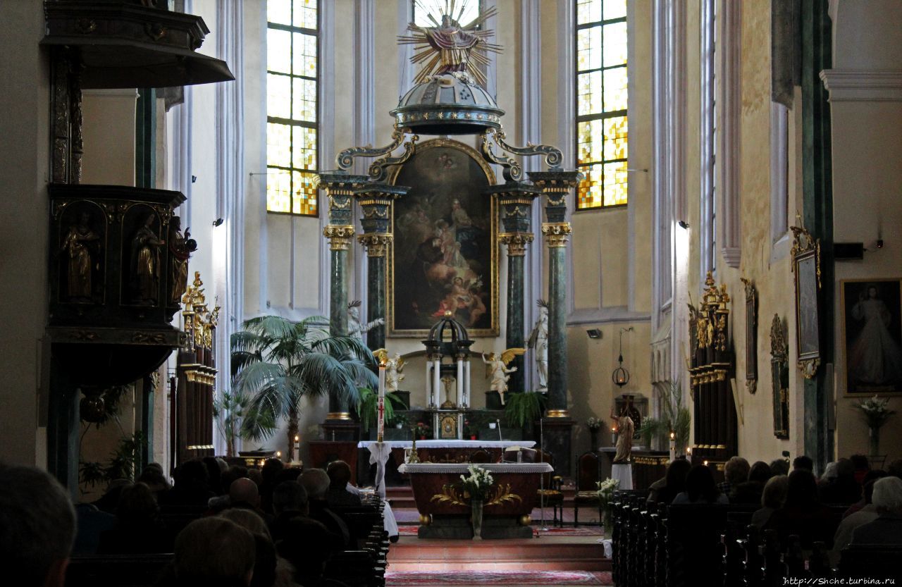 Изящный барочный костел в Кошице - самый длинный в Словакии