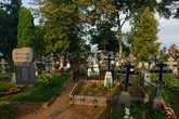 Городское кладбище в Калласте очень нарядно оформлено