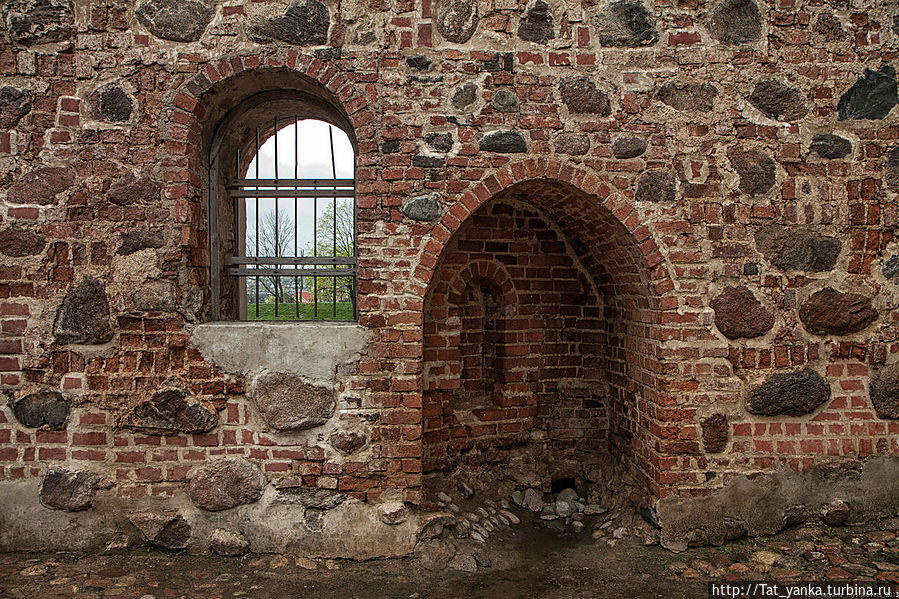 Стены Мирского замка Беларусь