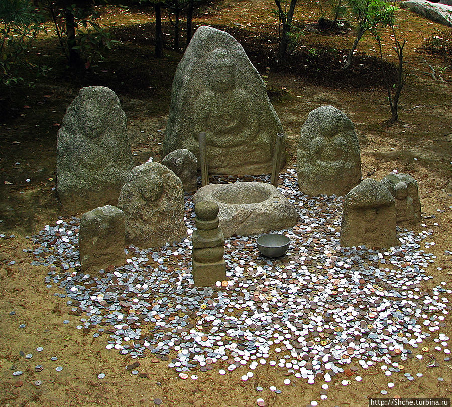 бросают все шагов с семи, но выходит не сильно, я тоже выкидал все монеты до 10 йен, но не попал ни разу бросают все шагов с семи, но выходит не сильно, я тоже выкидал все монеты до 10 йен, но не попал ни разу