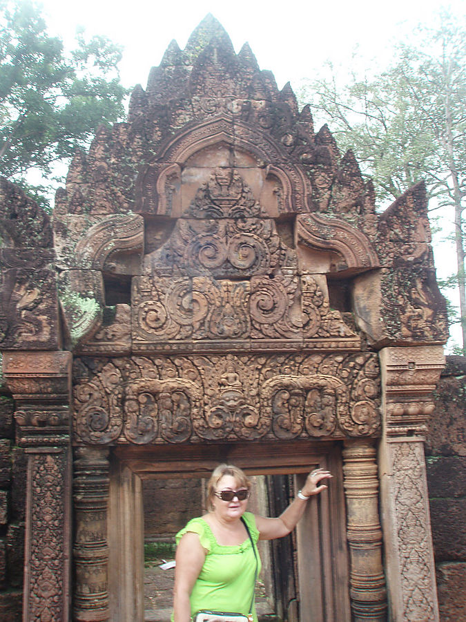 Бантей Срей. Каменное кружево Ангкор (столица государства кхмеров), Камбоджа