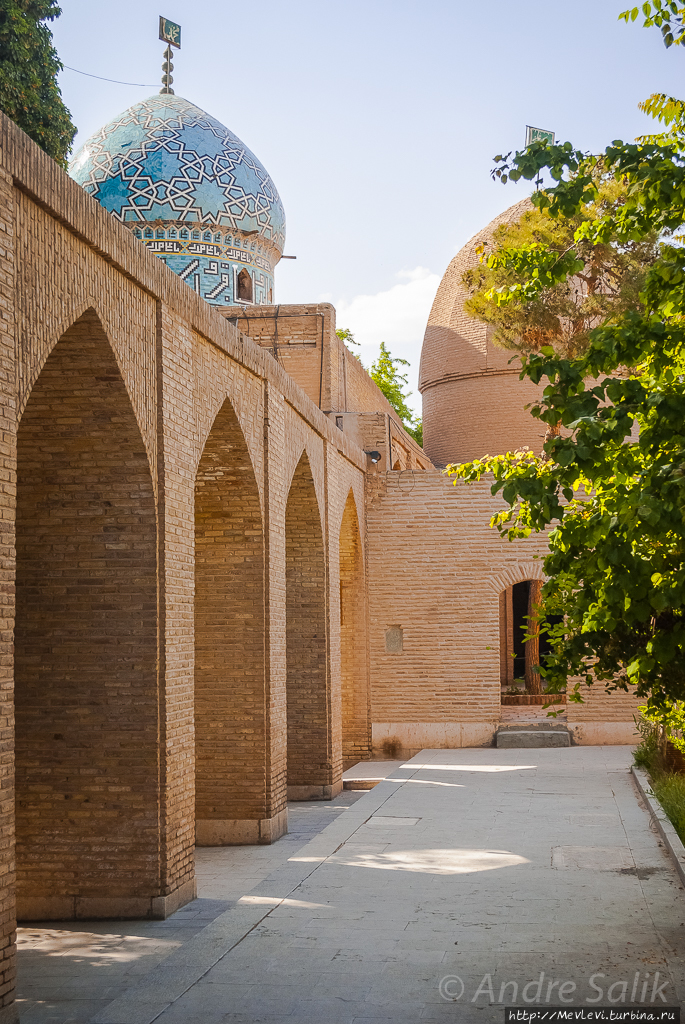 Moshtaghie (Three — Domes) (Kerman) Керман, Иран