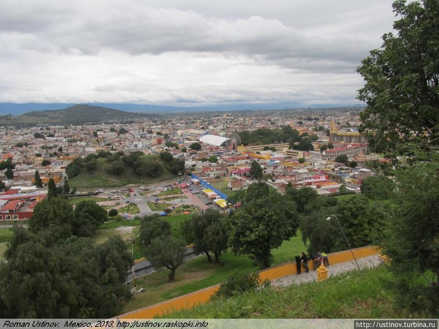 Чолула: самая большая в мире пирамида и контейнерный город Чолула, Мексика