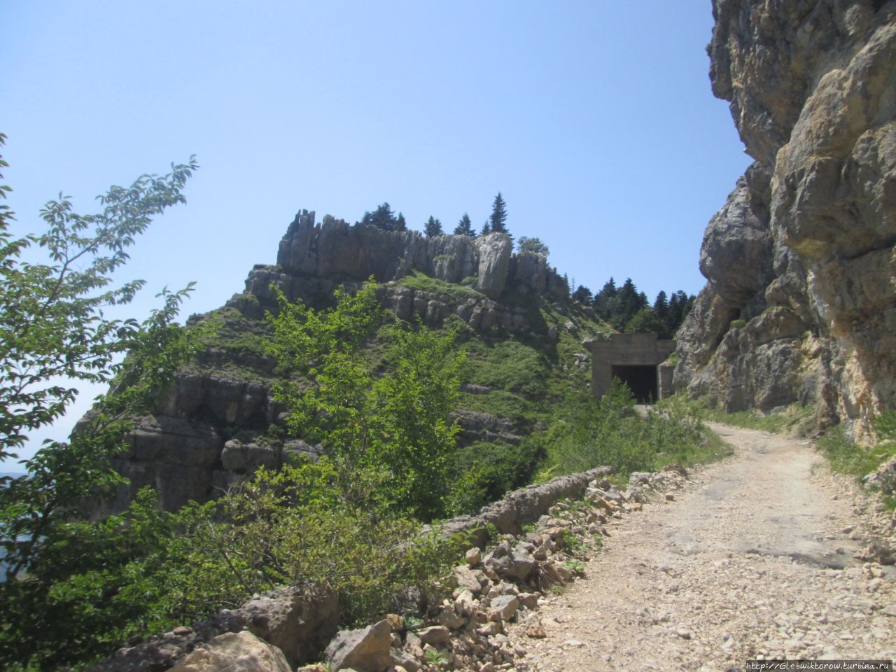Поездка автостопом на перевал за Ткибули Ткибули, Грузия