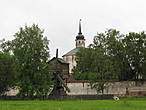Деревянная мельница (19 в) и Кузнечная башня.