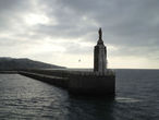 Статуя Иисуса Христа порта Тарифы благословляет все проходящие через Гибралтарский пролив суда.
