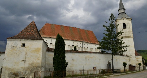 Укрепленная церковь в Дыржиу / Dârjiu fortified church