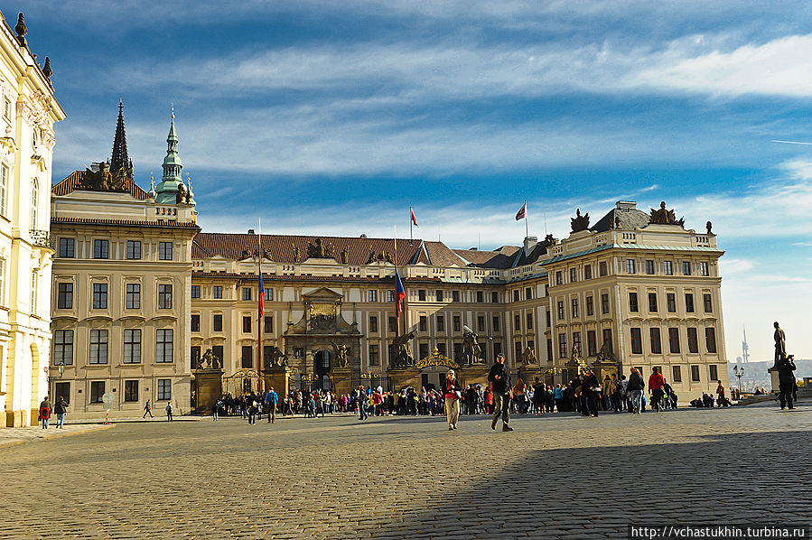 Градчаны. Площадь перед Пражским градом. Вид на Пражский замок. Градчаны. Площадь перед Пражским градом. Вид на Пражский замок.