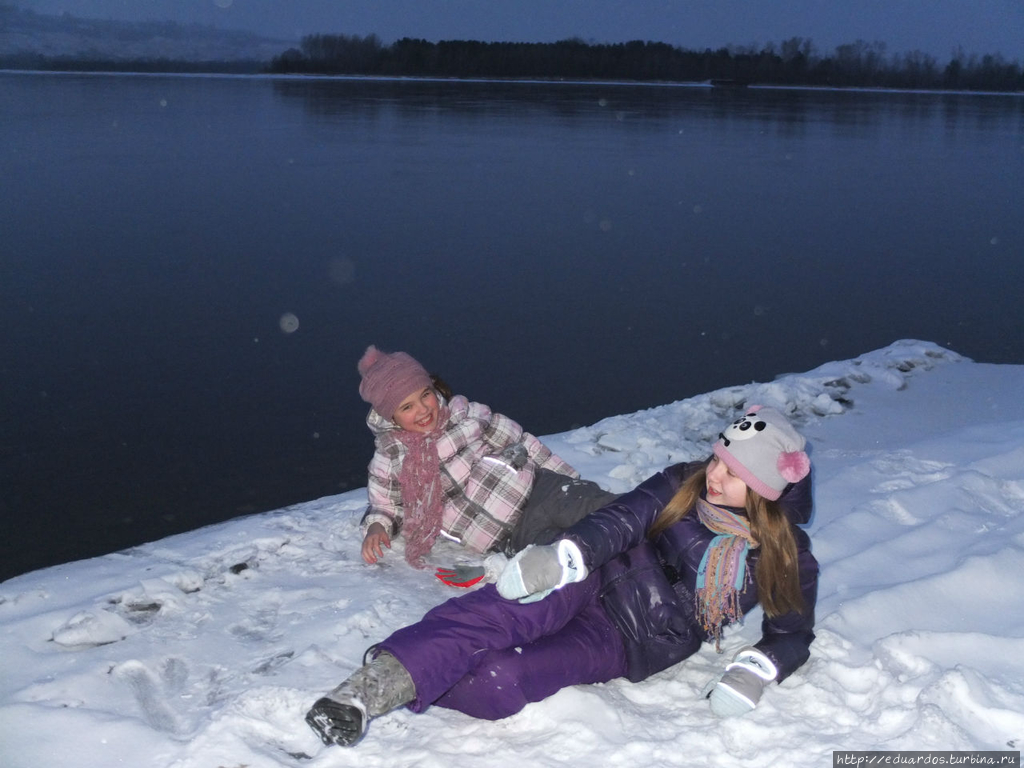 На берегах Енисея весеннего Красноярск, Россия На берегах Енисея весеннего Красноярск, Россия