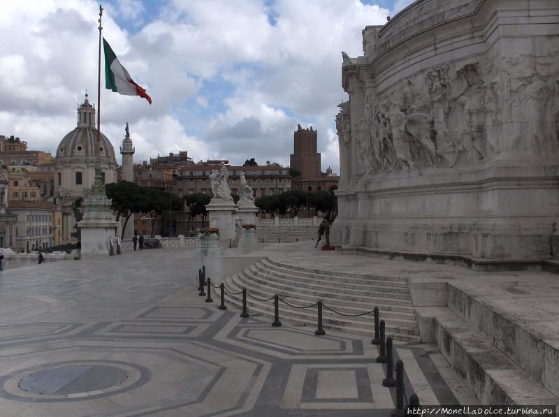 Площадь Венеции — собрание шедевров архитектуры Рим, Италия Площадь Венеции — собрание шедевров архитектуры Рим, Италия