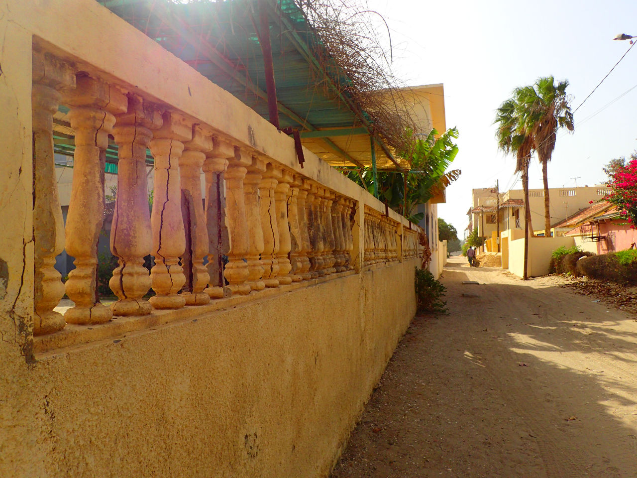 Сен-Луи, осколок колониальной французской архитектуры Сен-Луис, Сенегал