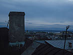 На крыше дома в центре вечерней Казани...
