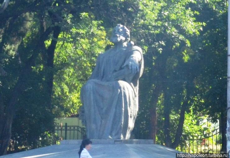 Памятник Акакию Церетели Тбилиси, Грузия
