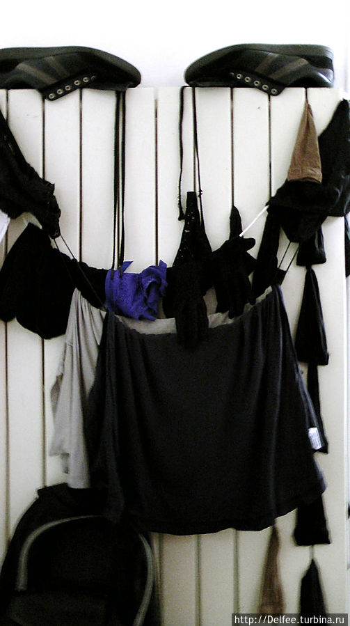 А так мы потом сушили наши вещи в номере А так мы потом сушили наши вещи в номере