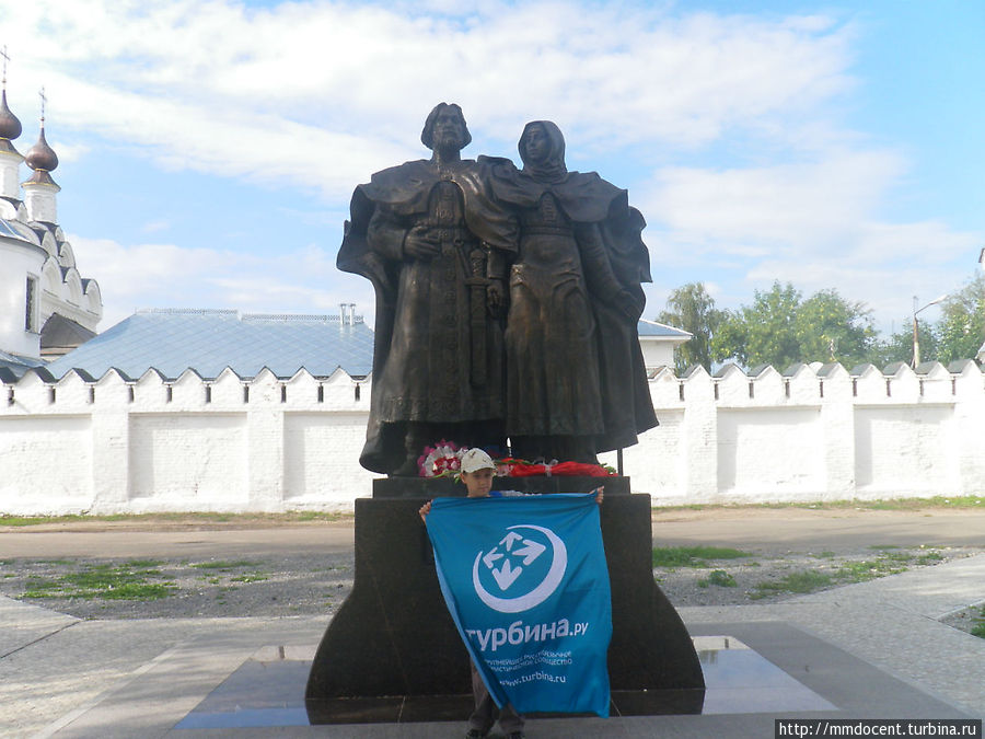 Памятник святым, покровителям семьи Муром, Россия