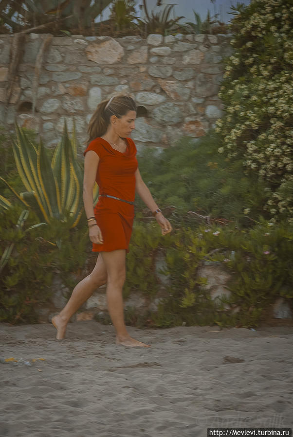 На пляже в Гаррафе Гарраф, Испания На пляже в Гаррафе Гарраф, Испания