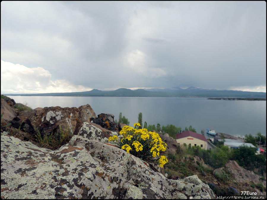 Величественное озеро Севан Севан, Армения