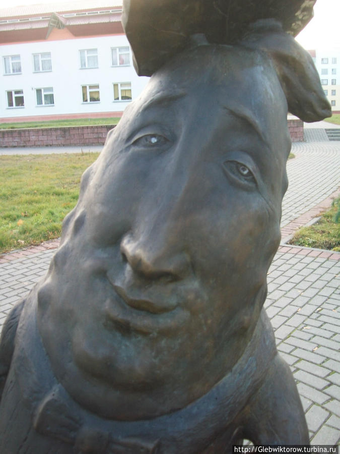 Памятник огурцу Шклов, Беларусь