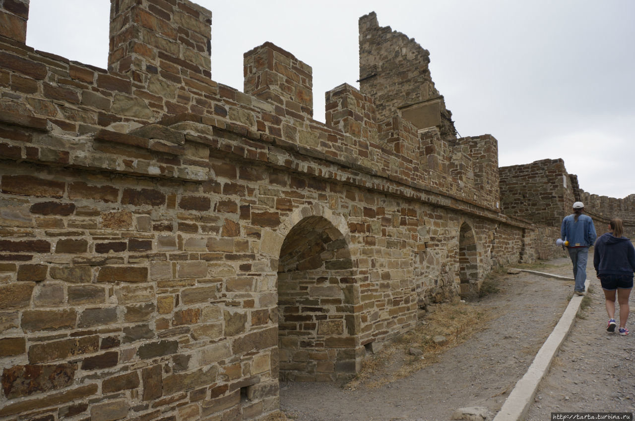 Крепость, строившаяся почти век и на века