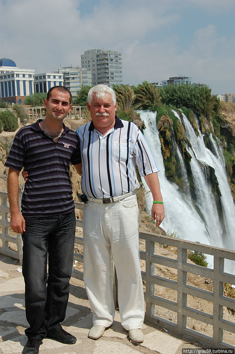 Я с Эдиком на фоне водопа Я с Эдиком на фоне водопа