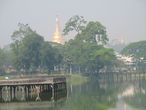 Озеро Kandawgyi Lake в Янгуне