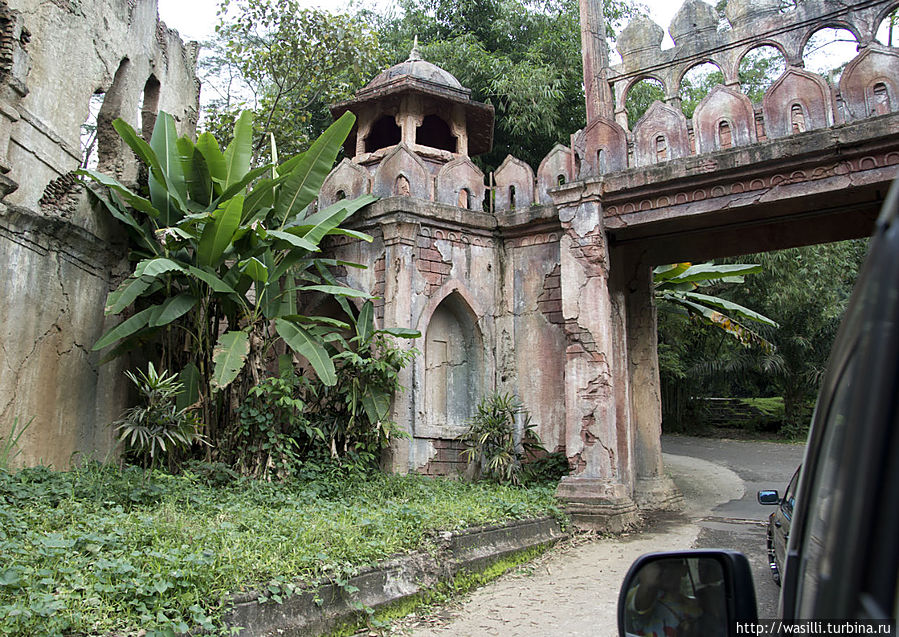 Въезд в парк. В стили Въезд в парк. В стили