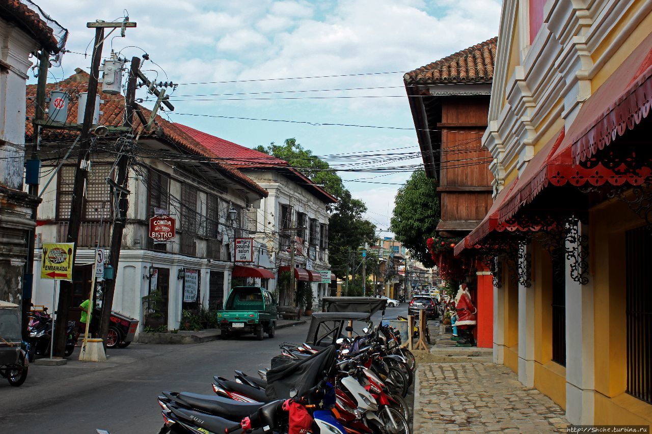 Улица Крисолого Виган, Филиппины