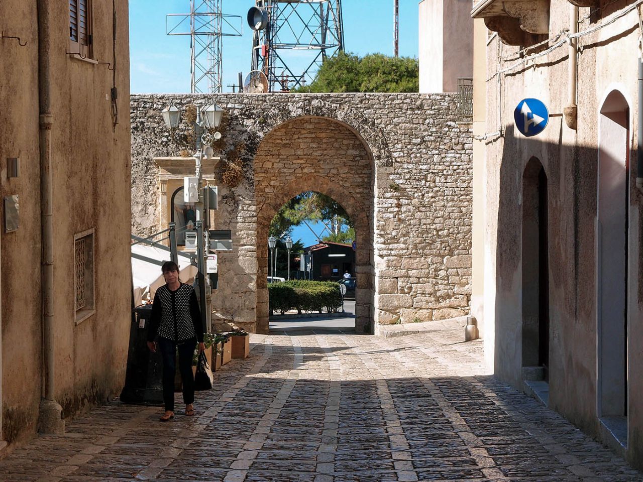 Эриче. Уединение и святость Эриче, Италия Эриче. Уединение и святость Эриче, Италия