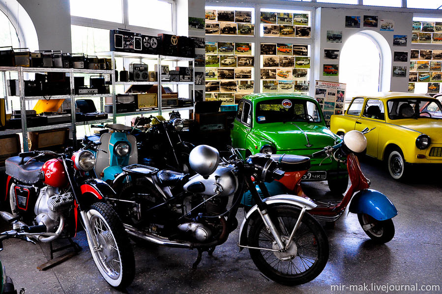 В музее есть также раритетные мотоциклы и мотороллеры. Винница, Украина