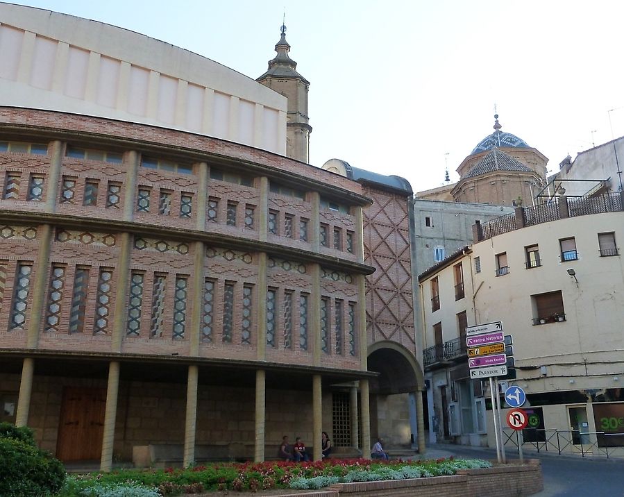 Городской театр Альканьис, Испания