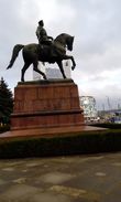 Памятник полководцу времён гражданской войны Котовскому. У гостиницы Космос.