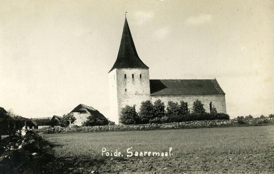 Такой была Пёйдеская церковь до пожара 1940-го года. Эстонская Википедия Уезд Сааремаа, Эстония