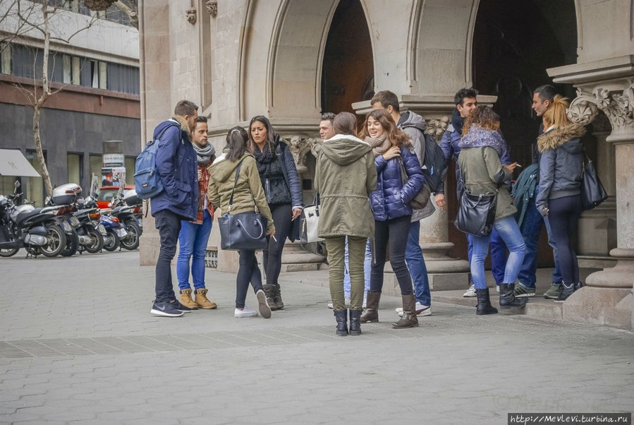 Вечно юная Барселона Барселона, Испания Вечно юная Барселона Барселона, Испания