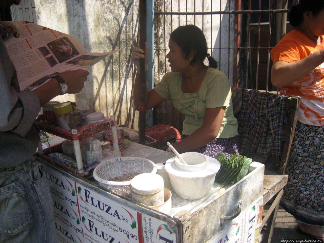 Продавщица бетеля Янгон, Мьянма