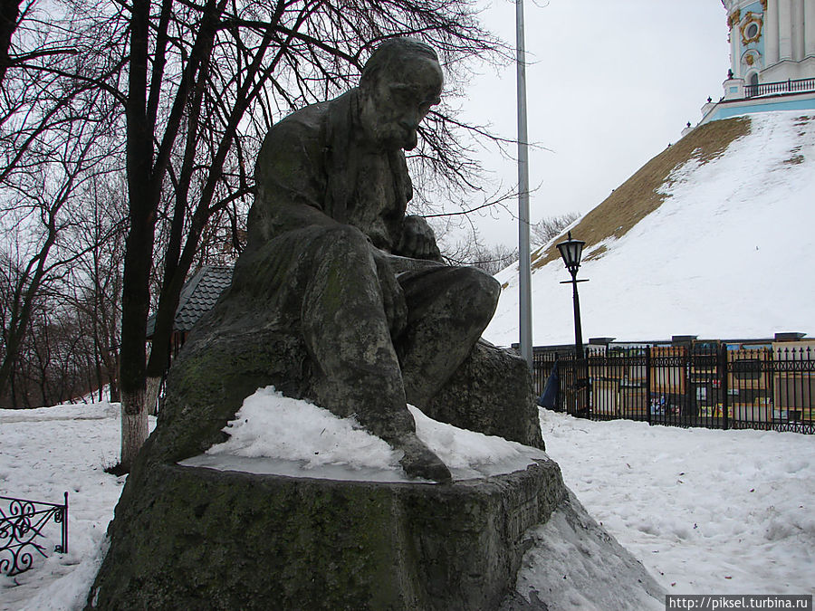 Модель памятника Т.Г. Шевченко в г. Ромны, вид 1 Святогорск, Украина