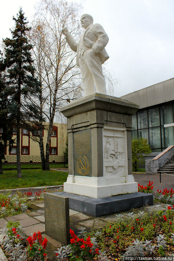 Самый первый в мире памятник Ленину Ногинск, Россия