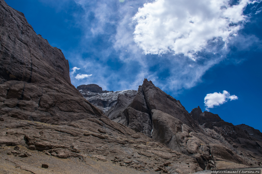 Первый день Коры вокруг загадочной горы Кайлас Кайлаш, Китай