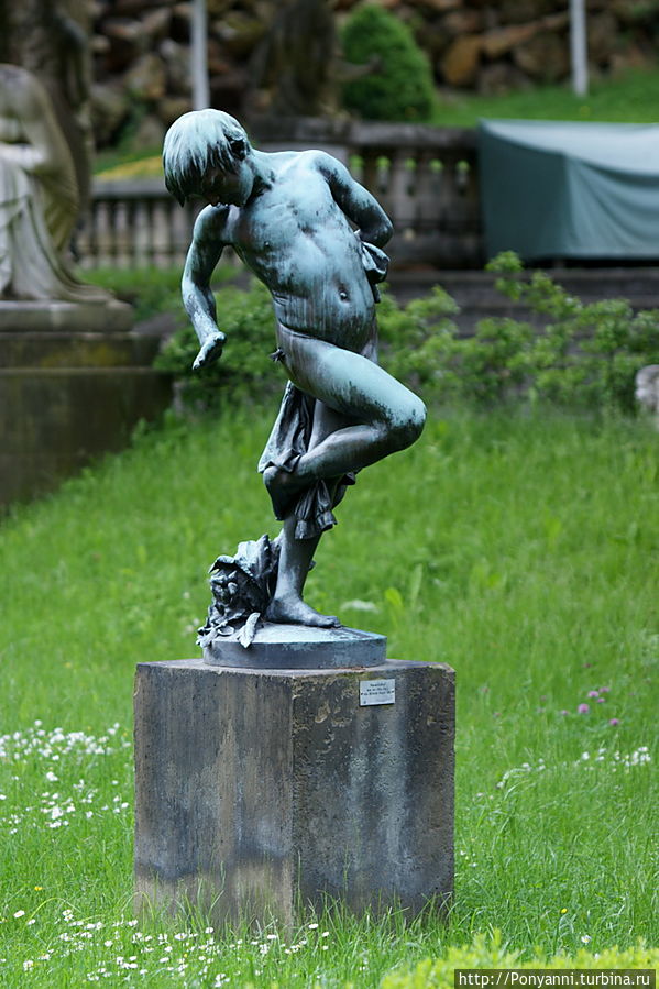 Мальчик с мухой.Вилъгелъм Рёш. 1883 Штутгарт, Германия